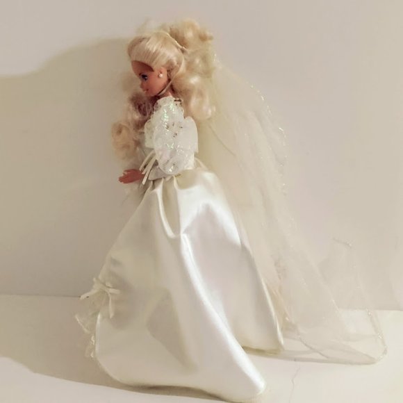 Barbie Doll in White Wedding Dress - Picture 6 of 7